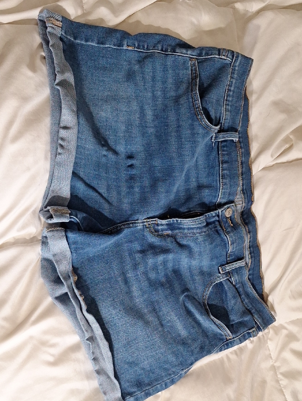Old Navy WOW Midrise Shorts